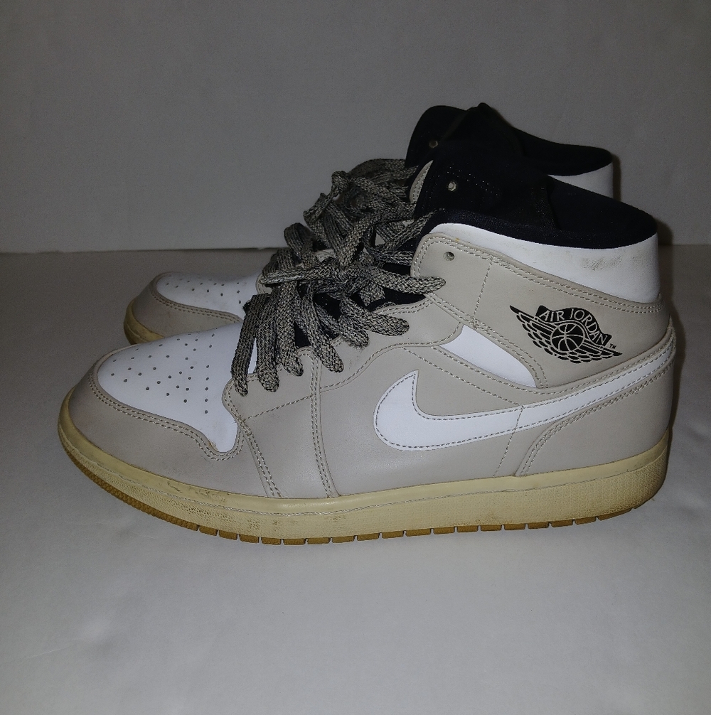 Air Jordan 1 Mid Desert Sand Men's 9.5